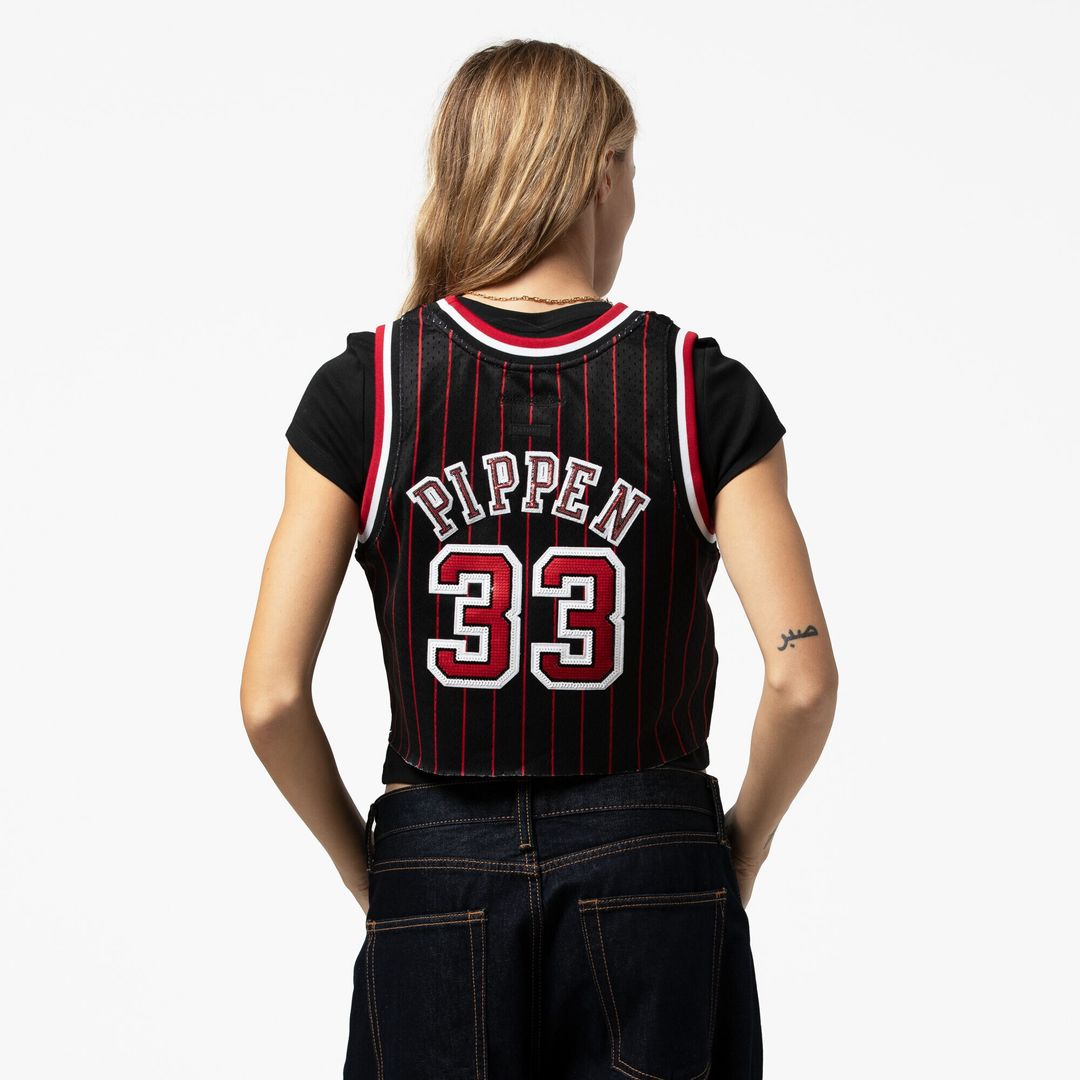 Chicago Bulls Scottie Pippen Mitchell & Ness x DANNIJO Women's Fashion Cropped Basketball Jersey - Black
