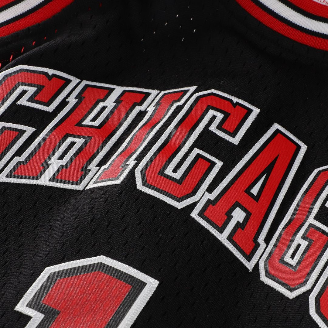Chicago Bulls Derrick Rose Mitchell & Ness Youth 2010/11 Hardwood Classics Swingman Jersey - Black