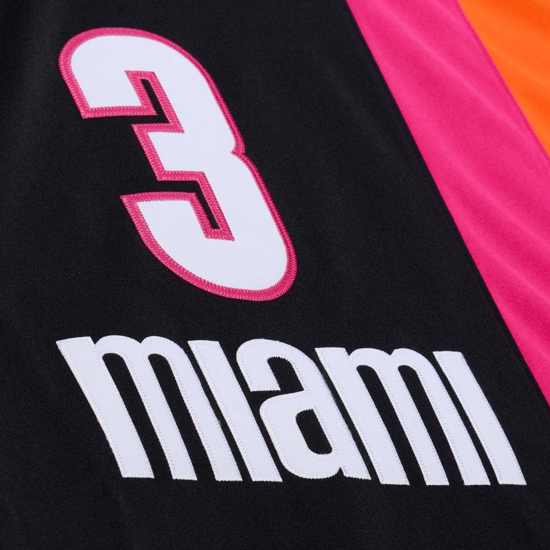 Miami Heat Dwyane Wade Mitchell & Ness 2005 - 06 Hardwood Classics Authentic Jersey - Black