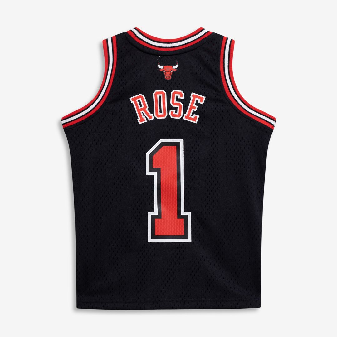 Chicago Bulls Derrick Rose Mitchell & Ness Youth 2010/11 Hardwood Classics Swingman Jersey - Black