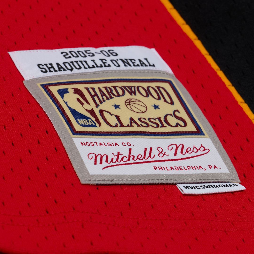 Miami Heat Shaquille O'Neal Mitchell & Ness 2005 - 06 Swingman Jersey - Red