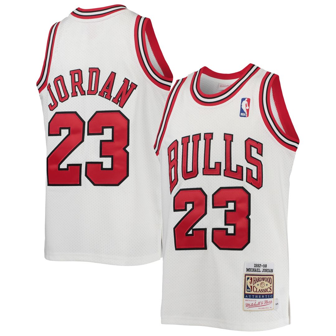 Chicago Bulls Michael Jordan Mitchell & Ness Youth 1997/98 Hardwood Classics Authentic Jersey - White