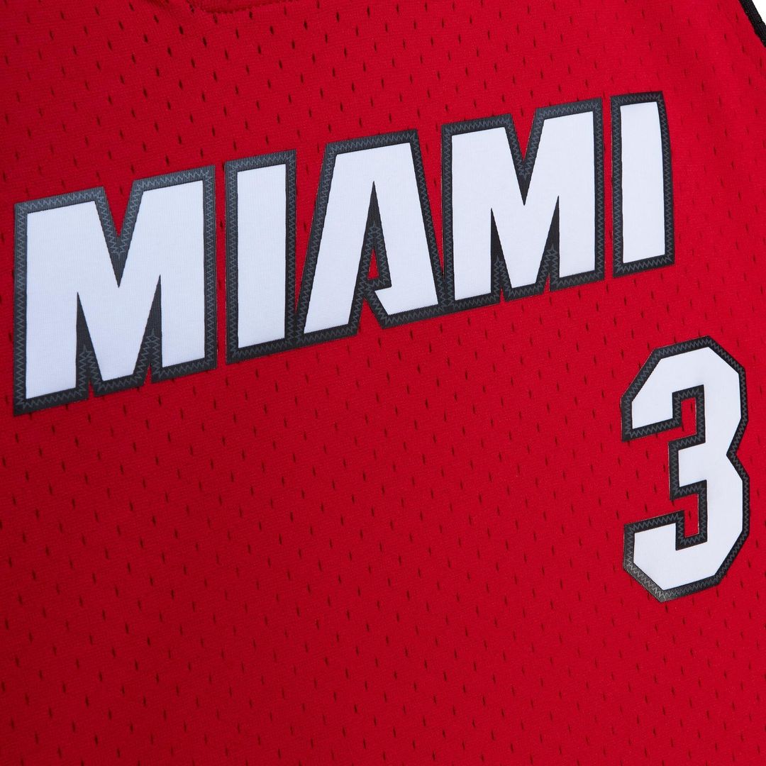 Miami Heat Dwyane Wade Women's 2005/06 Hardwood Classics Swingman Jersey - Red