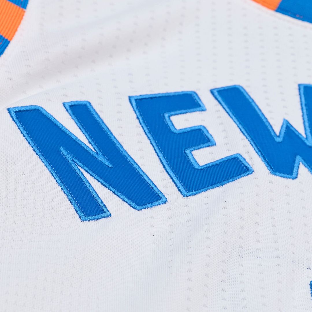 New York Knicks Carmelo Anthony Mitchell & Ness 2015 - 16 Hardwood Classics Authentic Jersey - White