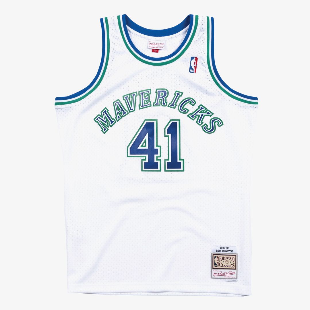 Dallas Mavericks Dirk Nowitzki Mitchell & Ness 1998 - 99 Hardwood Classics Swingman Jersey - White