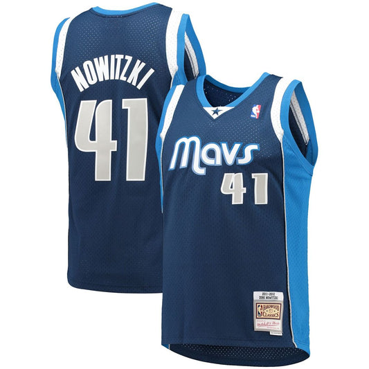 Dallas Mavericks Dirk Nowitzki Mitchell & Ness 2011/12 Hardwood Classics Swingman Jersey - Navy