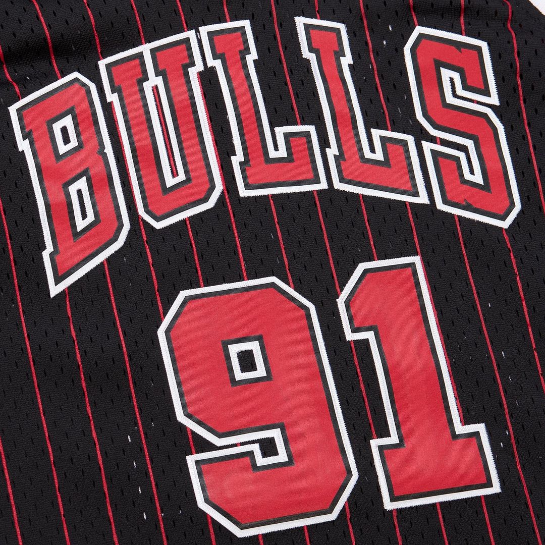 Chicago Bulls Dennis Rodman Youth 1995/96 Swingman Jersey - Black