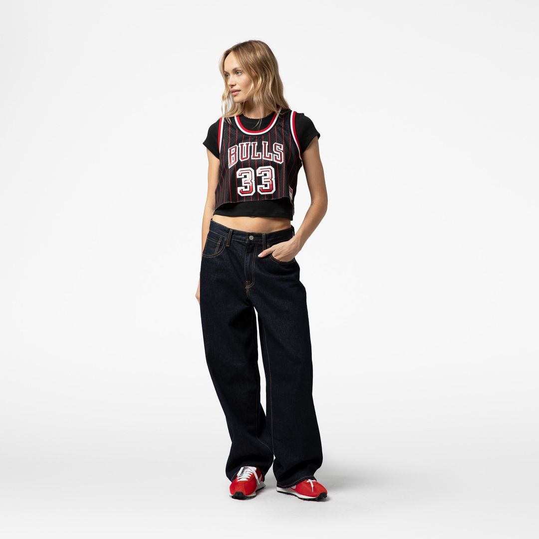 Chicago Bulls Scottie Pippen Mitchell & Ness x DANNIJO Women's Fashion Cropped Basketball Jersey - Black